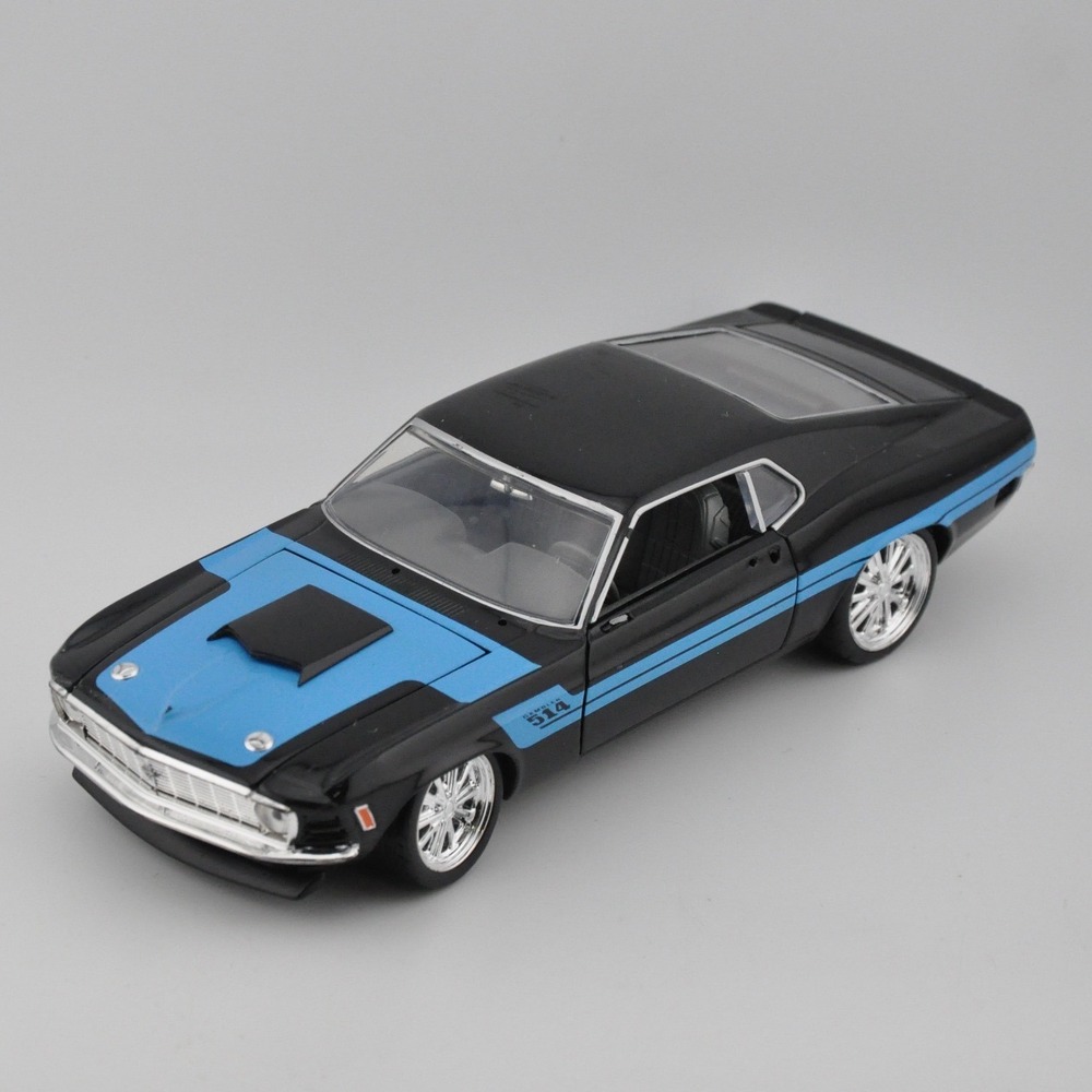 M2‎ Machines 1970 Ford Mustang Foose Black Blue Excellent Diecast Car
